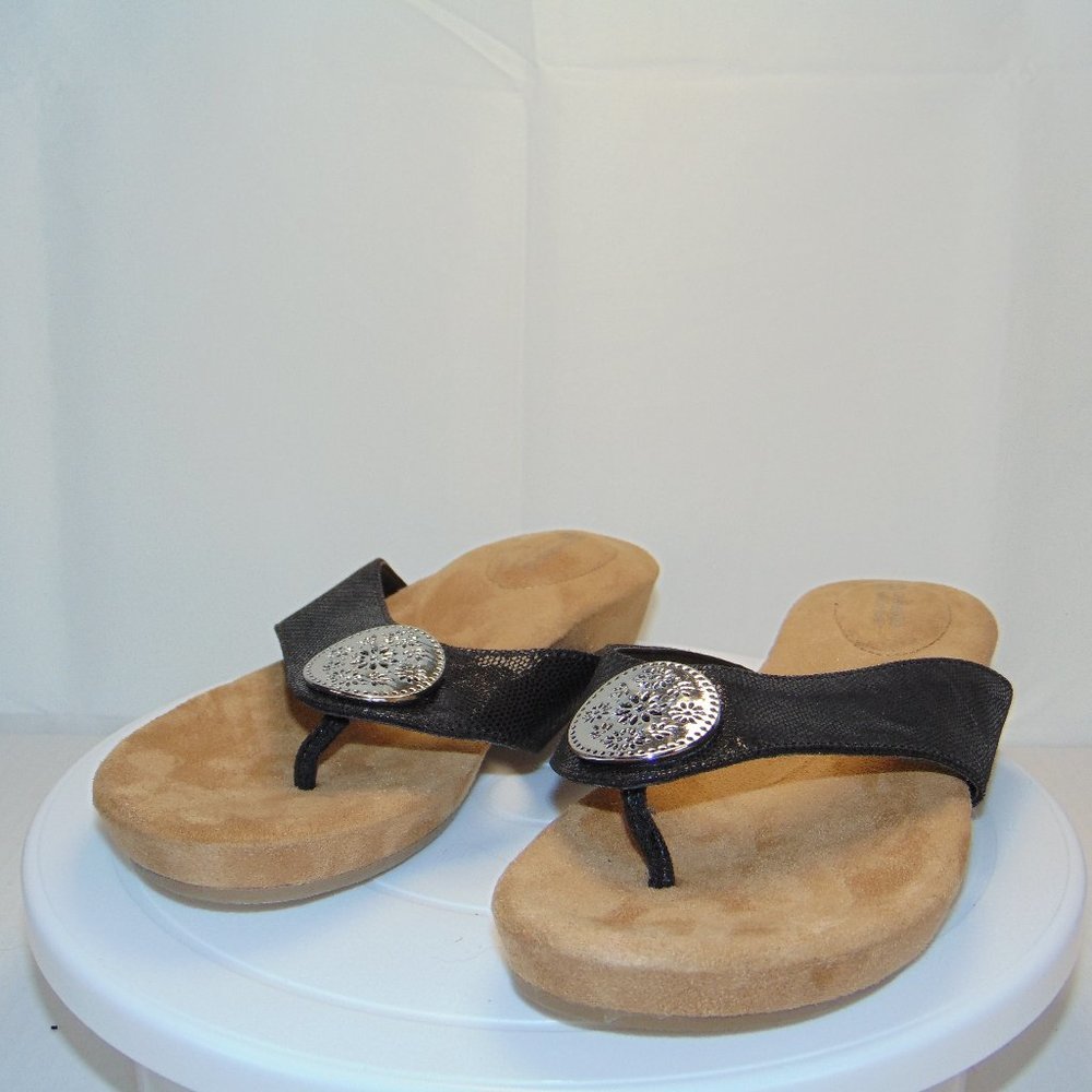 Giani Bernini Black & Tan Sandals Size 7 M